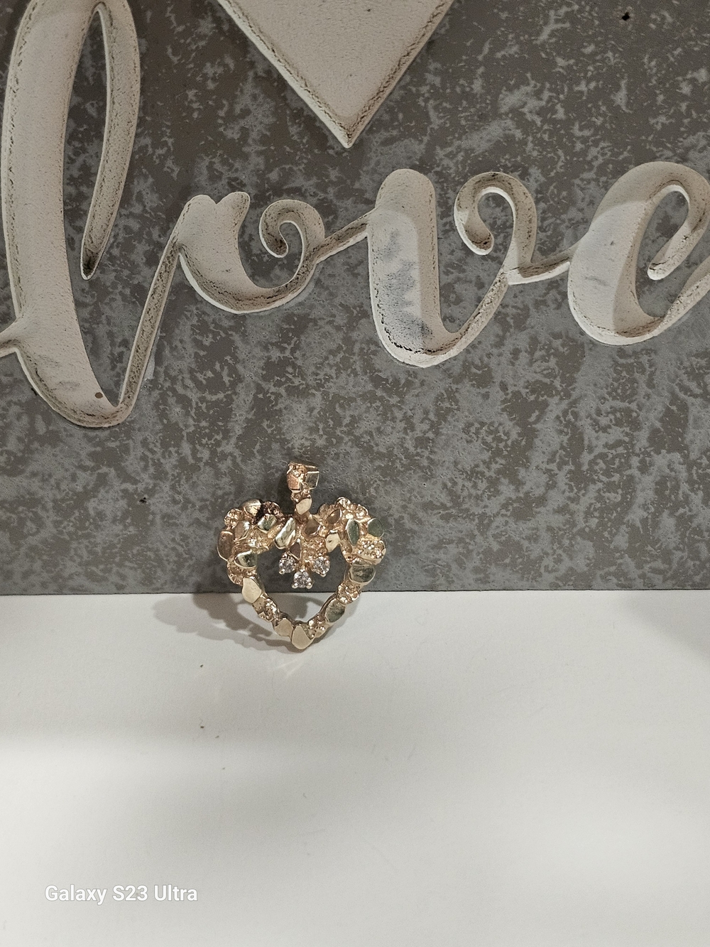 14k Yellow Gold Nugget Heart Pendant with 3 Diamond Accents 3.31g "